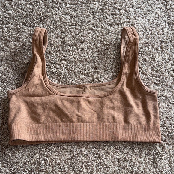 Skims rose gold metallic lounge bra size medium - Picture 4 of 6